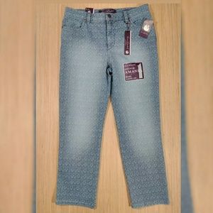 Gloria Vanderbilt Amanda slimming Jeans 10P short